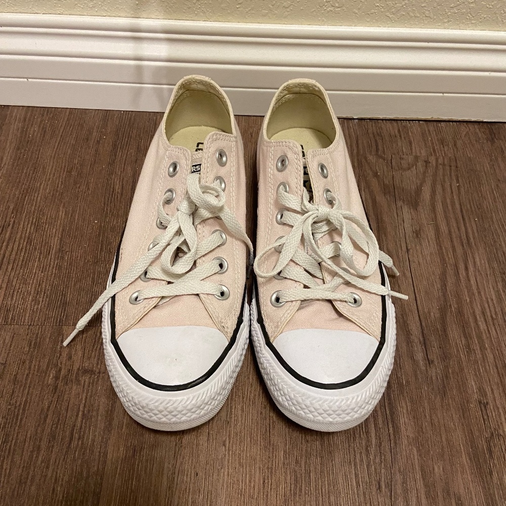 Ladies converse